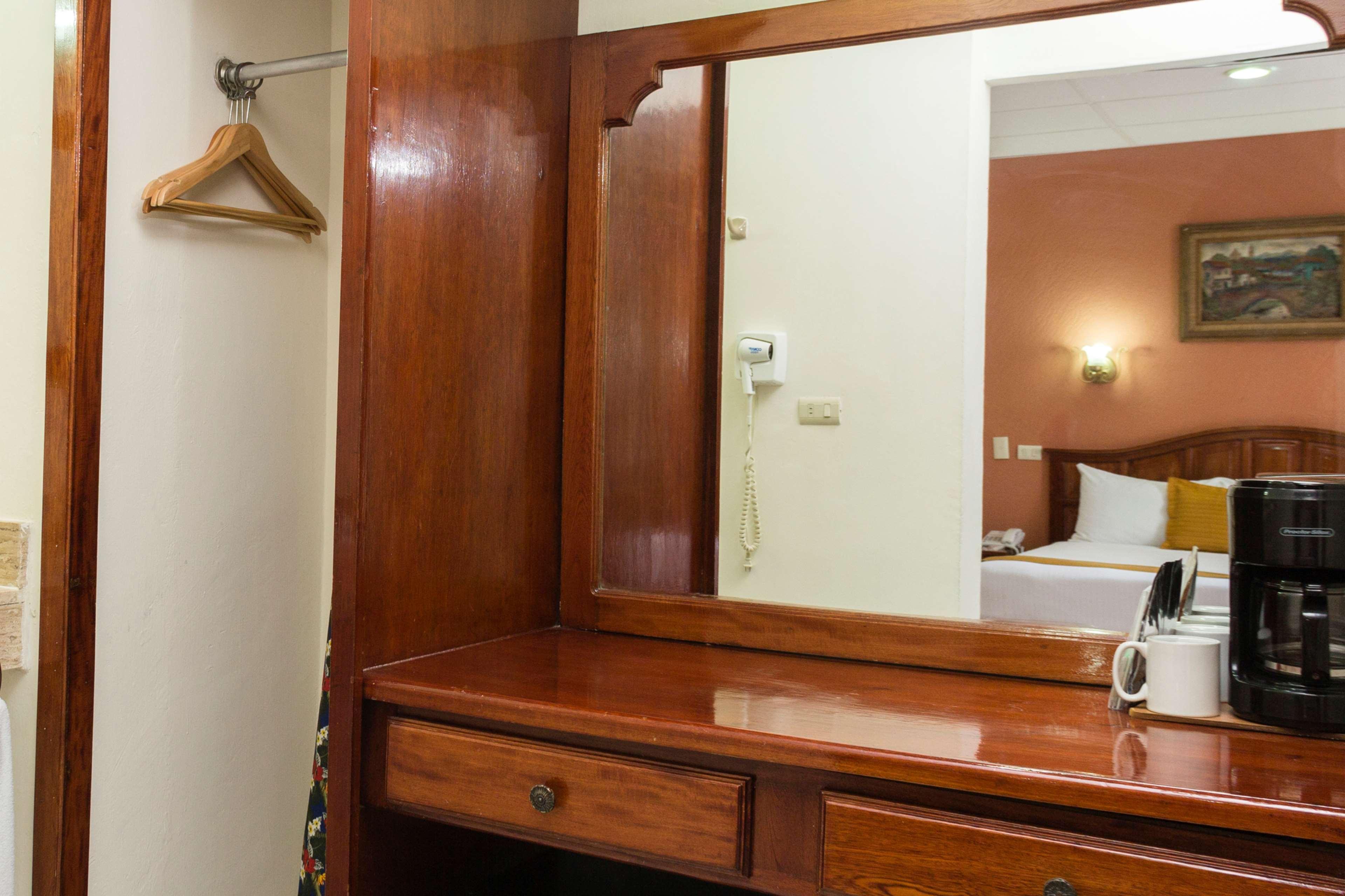 Best Western Hotel Madan Вильяэрмоса Экстерьер фото